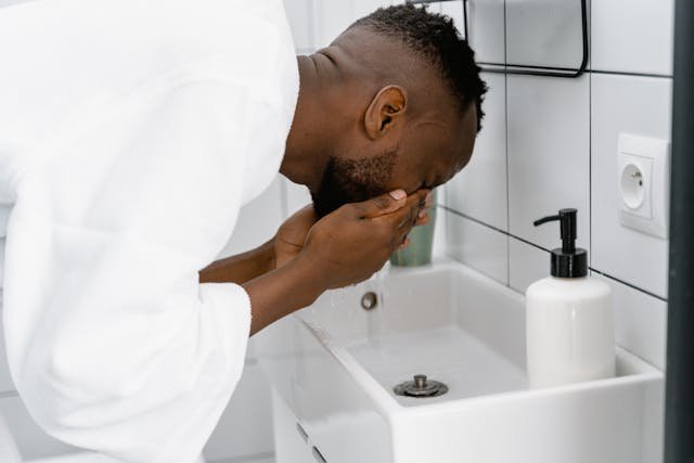 Crafting an Easy and Efficient Skincare Routine for Men