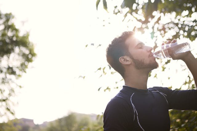 Using Positive Reinforcement to Cultivate Better Hydration Habits