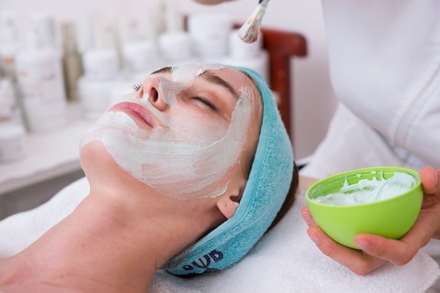 Exploring the Advantages of Facials for Skin Wellness